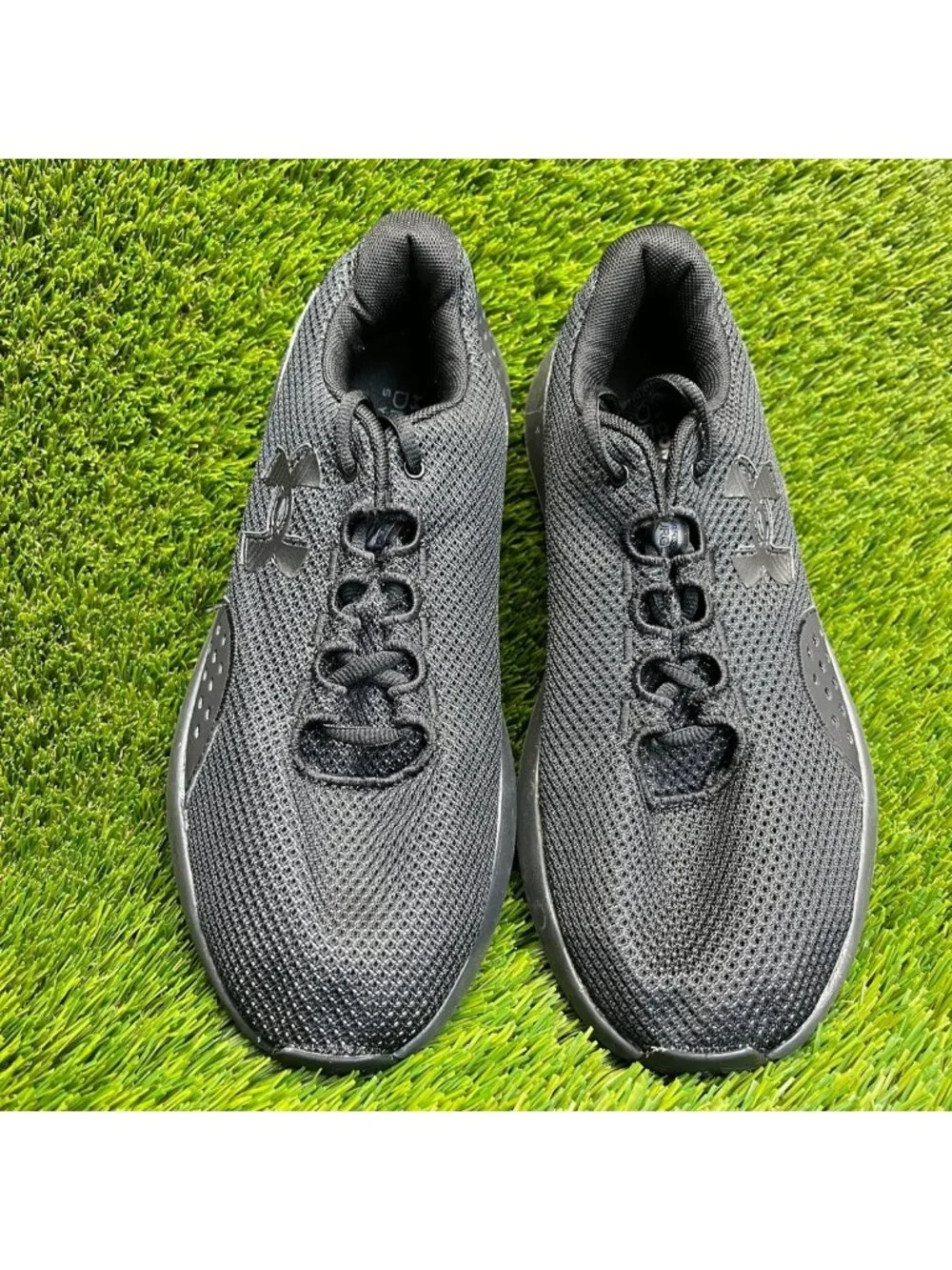 Under Armour Charged Surge 4 Mens Size 9 Black Athletic Running Shoes Sneakers